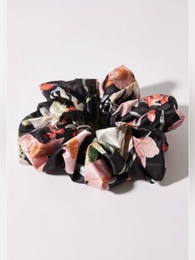 Anthropologie Black & Pink Peach Logan Floral Scrunchie